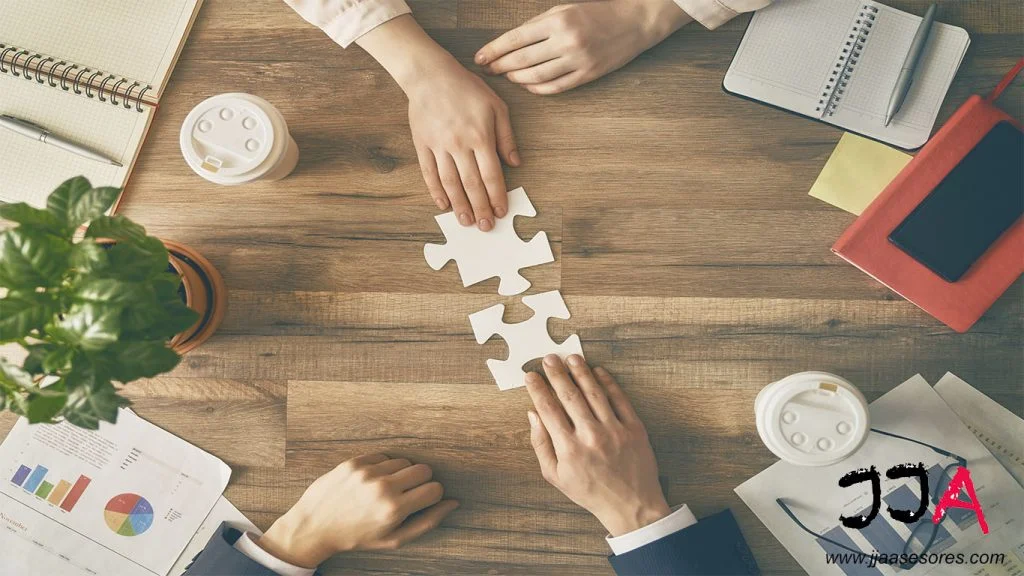 ¿Cómo se formula la estrategia en la empresa?